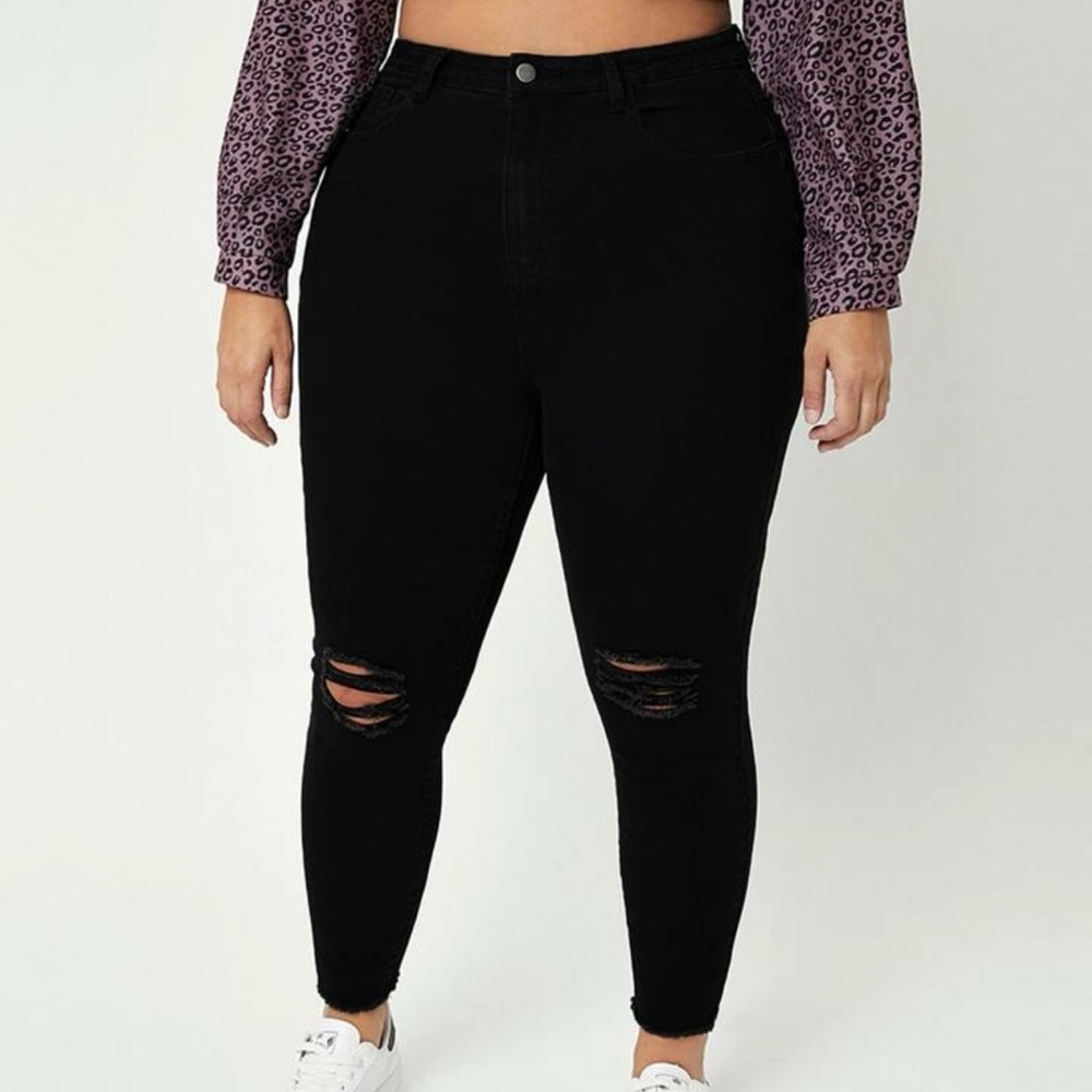SHEIN Black Skinny Distressed Jeans